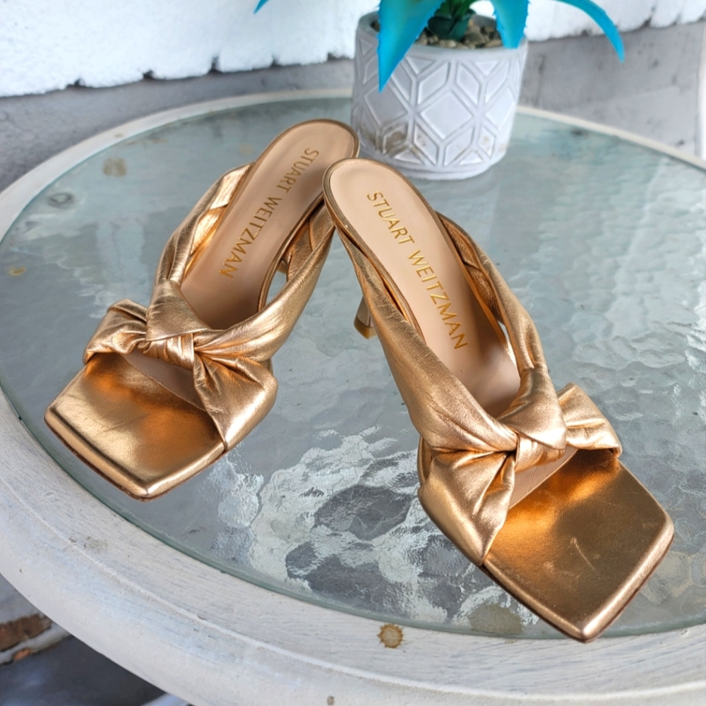 Stuart Weitzman Metallic Bronze Heels - Picture 2 of 12